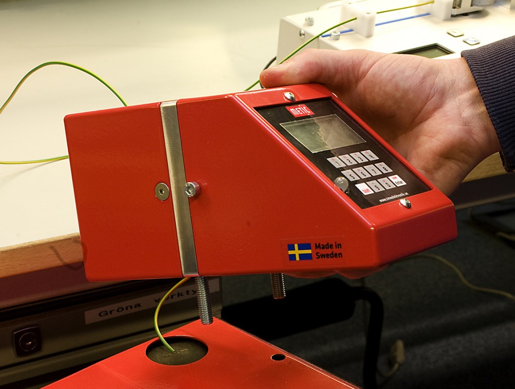 Aldrig mera lager! Ett litet mätinstrument som håller reda på din materialförbrukning på millimetern.